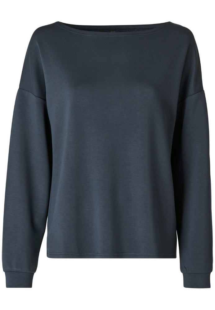 Pulli mit U-Boot-Ausschnitt