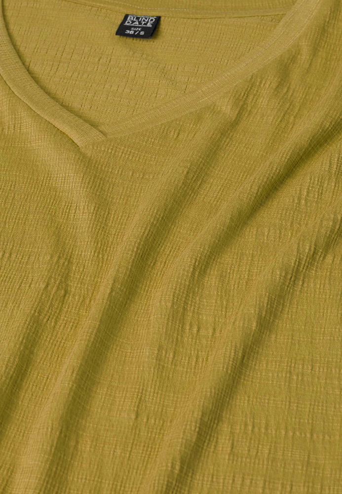 Shirt mit V-Ausschnitt
