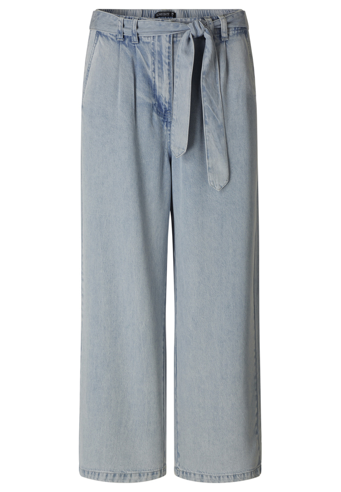 Straight High Waist Jeans