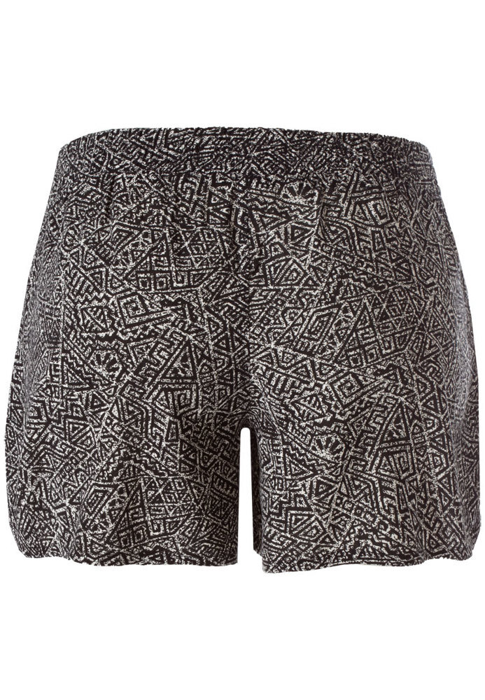 Shorts im Ethno-Look