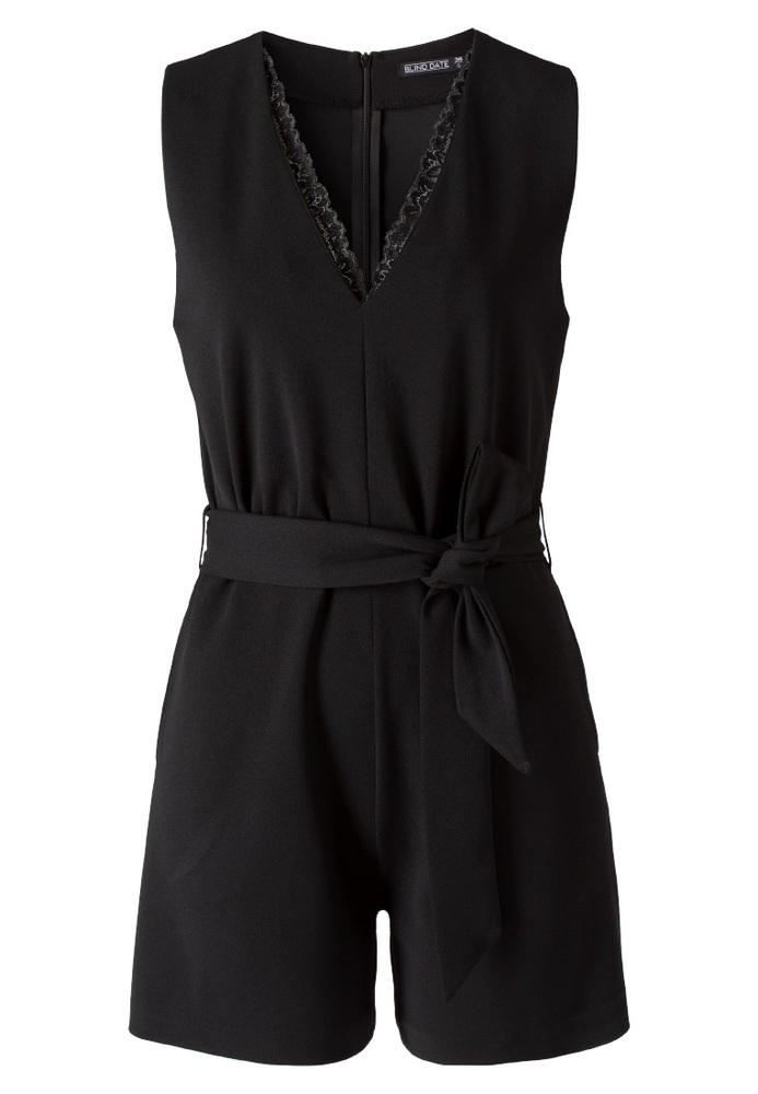Kurzer Jumpsuit mit Spitze