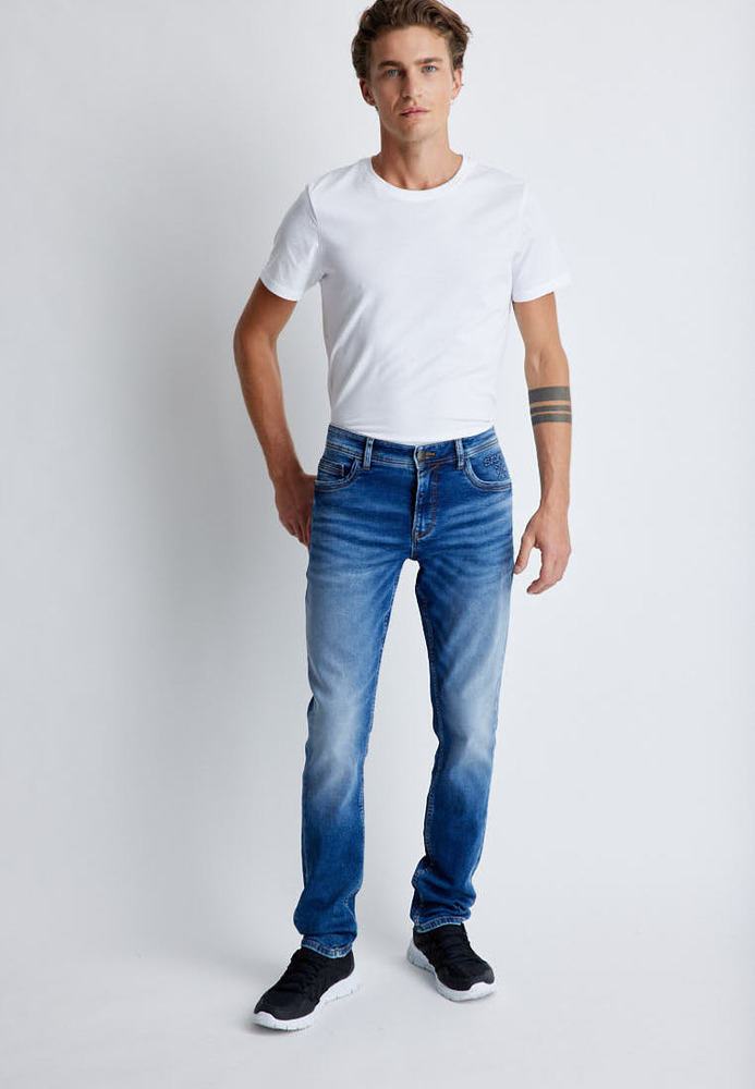 Slim Regular Waist Jeans